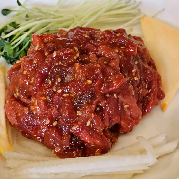 육회바른연어 대표 사진