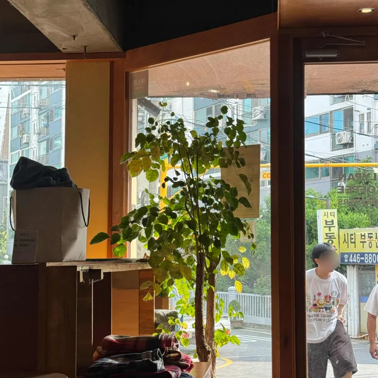 플라이팬커피 대표 사진