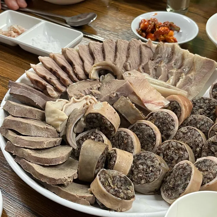 산수갑산 대표 사진