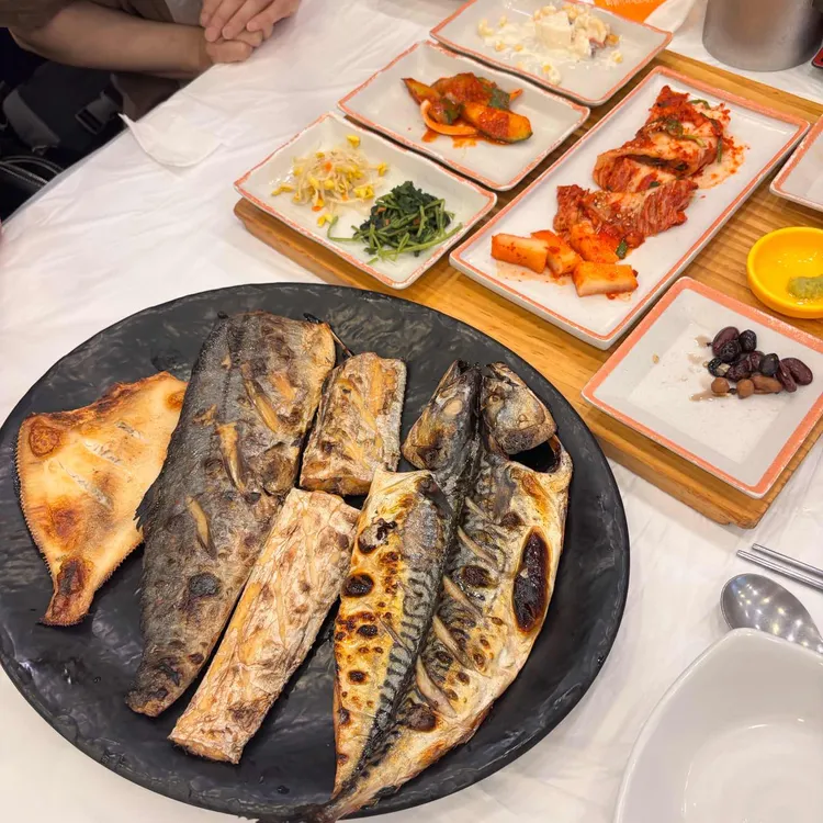 고소담백한 임연수구이정찬