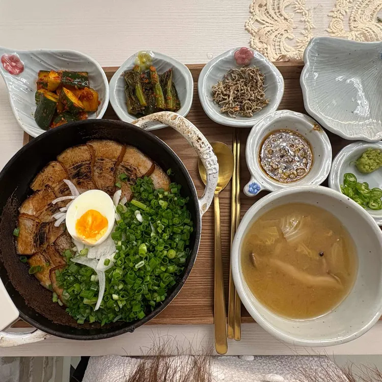 곰돌이솥덮밥 사진 1