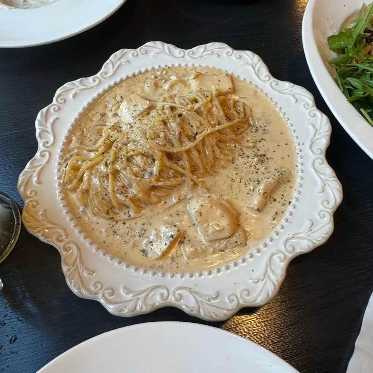 예뿔리야 사진 2