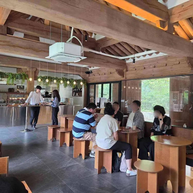 하우스 커피 디저트 대표 사진