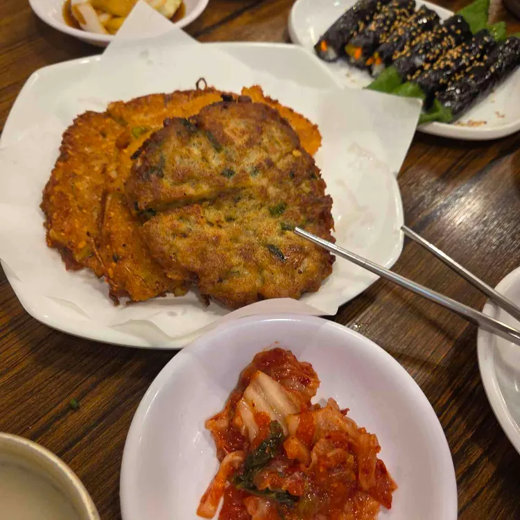통큰누이네 육회빈대떡 사진 1