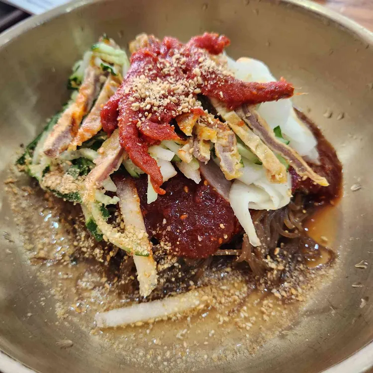 황포냉면 대표 사진