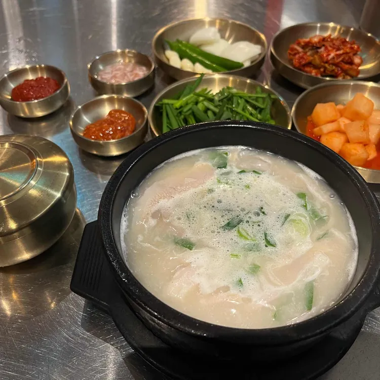 수변최고돼지국밥 롯데백화점 사진