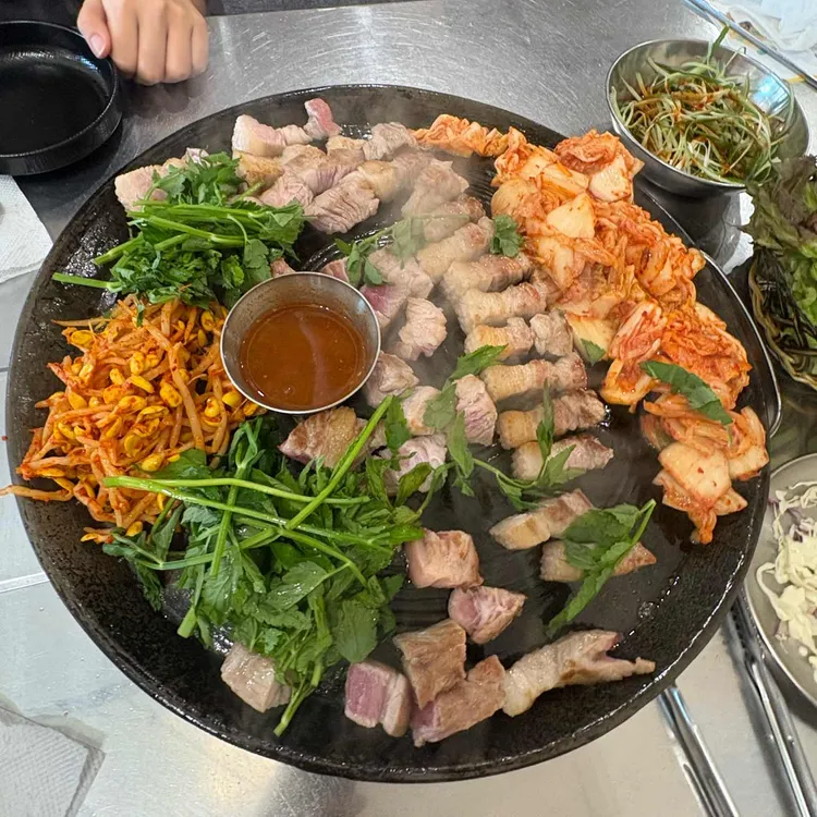 할매솥뚜껑삼겹살 사진 2