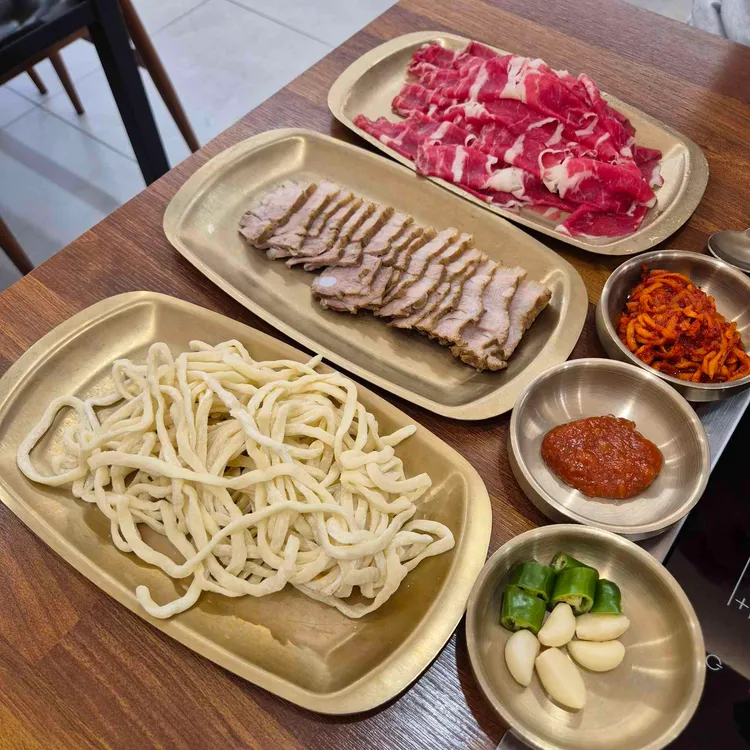 연산옥 샤브칼국수 사진 1