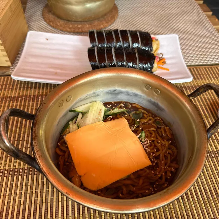 윤쓰김밥 대표 사진