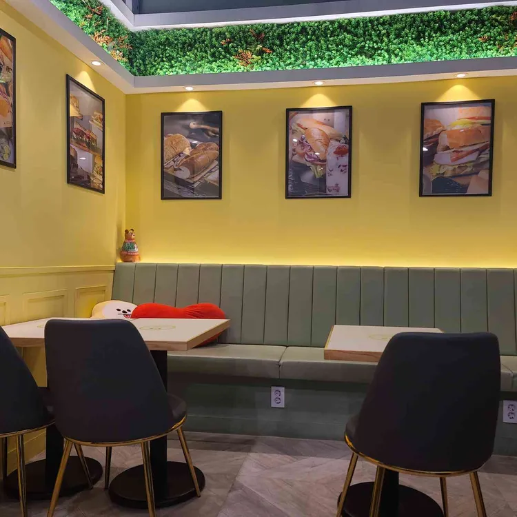 어스샌드위치 대표 사진