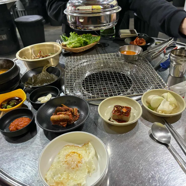 꽃돼지연탄구이 사진 2