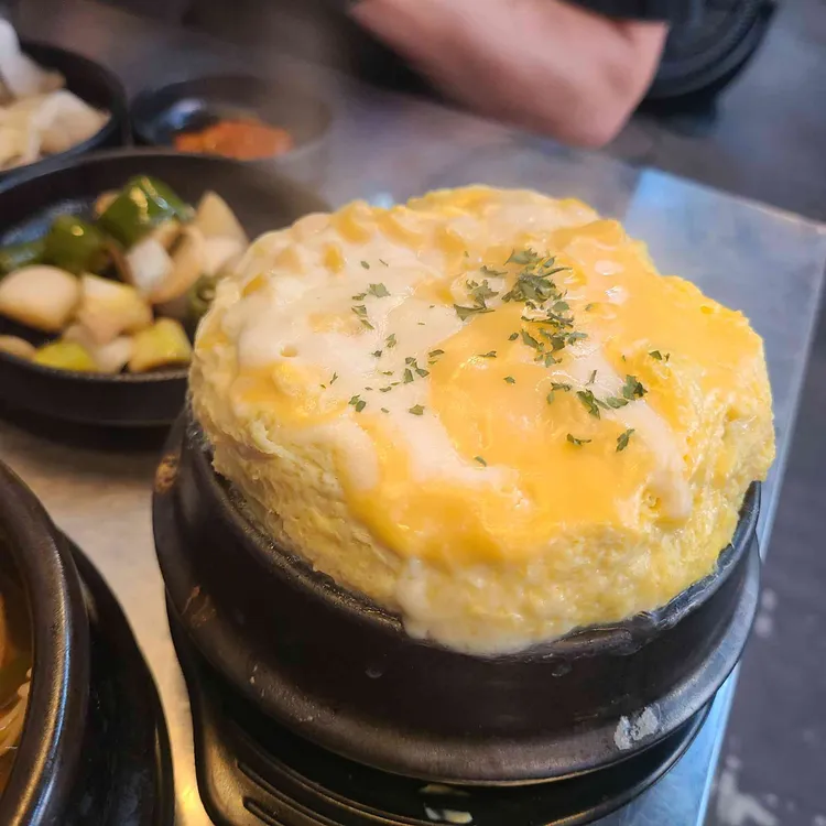 욱이네연탄구이 대표 사진