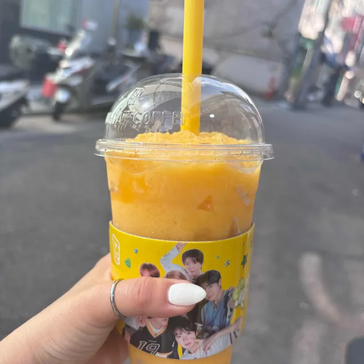 메가커피 대표 사진