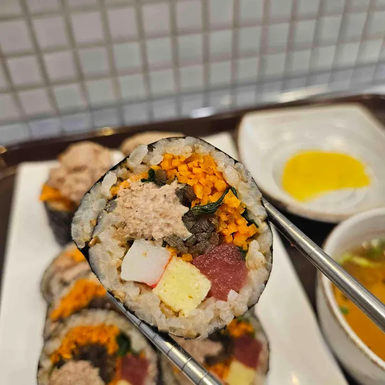 뚠뚠이김밥 사진 2