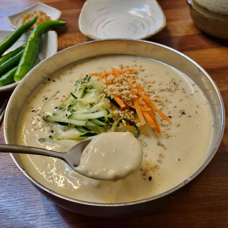 앞산할매손칼국수 대표 사진