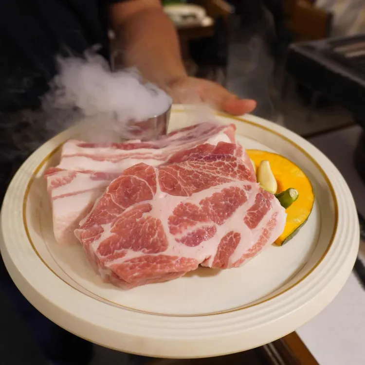 근돈 대표 사진