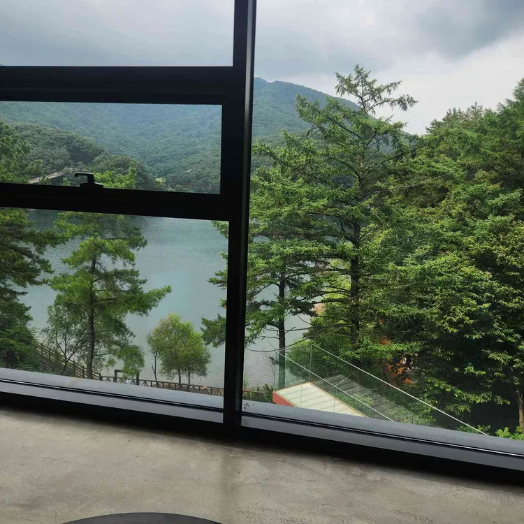 레드브릿지 대표 사진