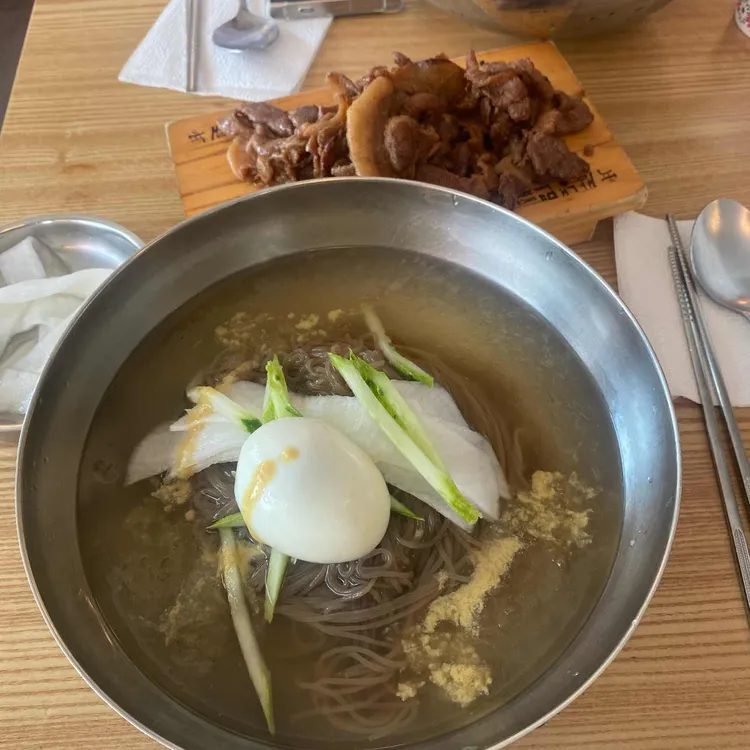육쌈냉면 사진 1