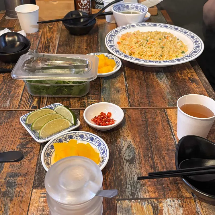 친친 대표 사진