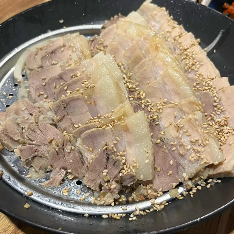 본능족으로족발보쌈 사진 2