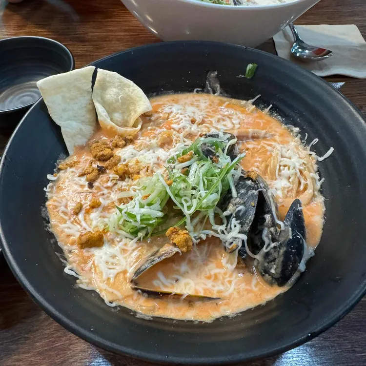 뽕신 사진 2
