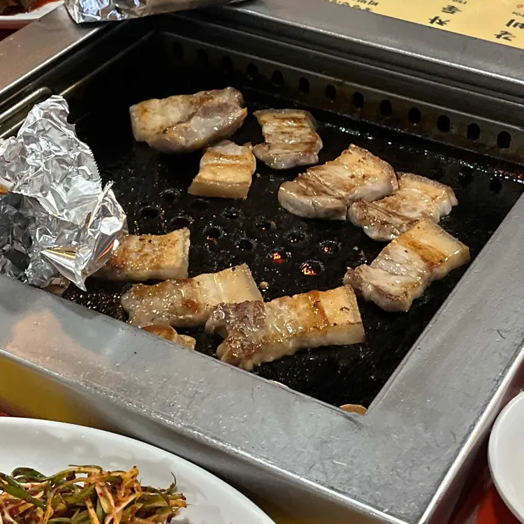 홍지로스 사진 1
