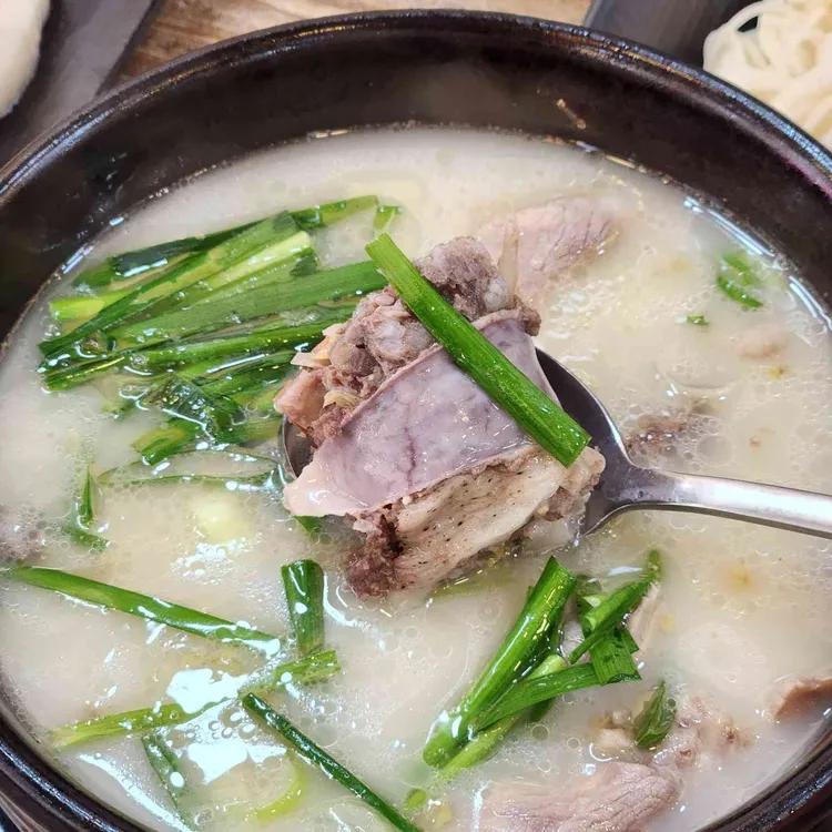조선돼지국밥 대표 사진
