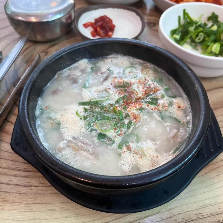 연지본관 사진