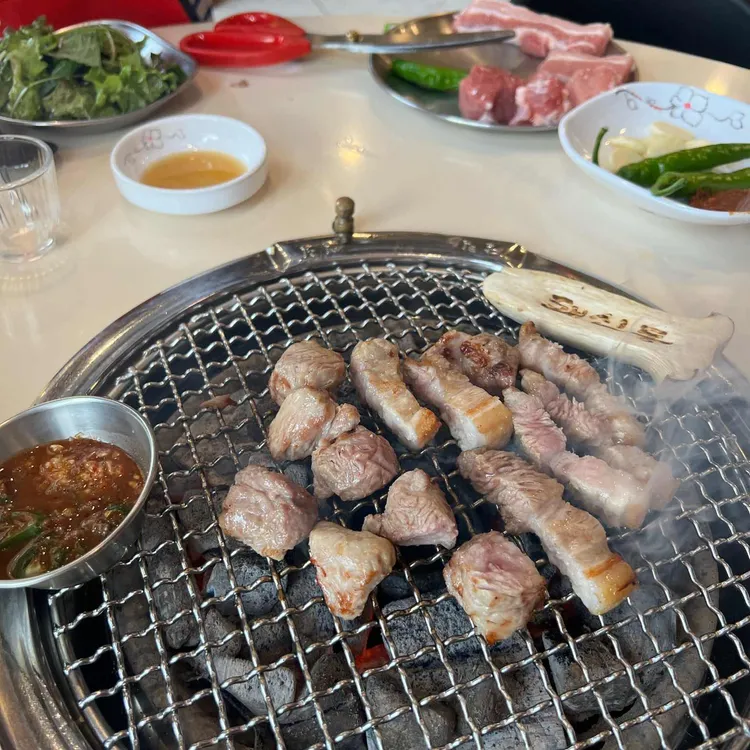 돼신동 사진 2