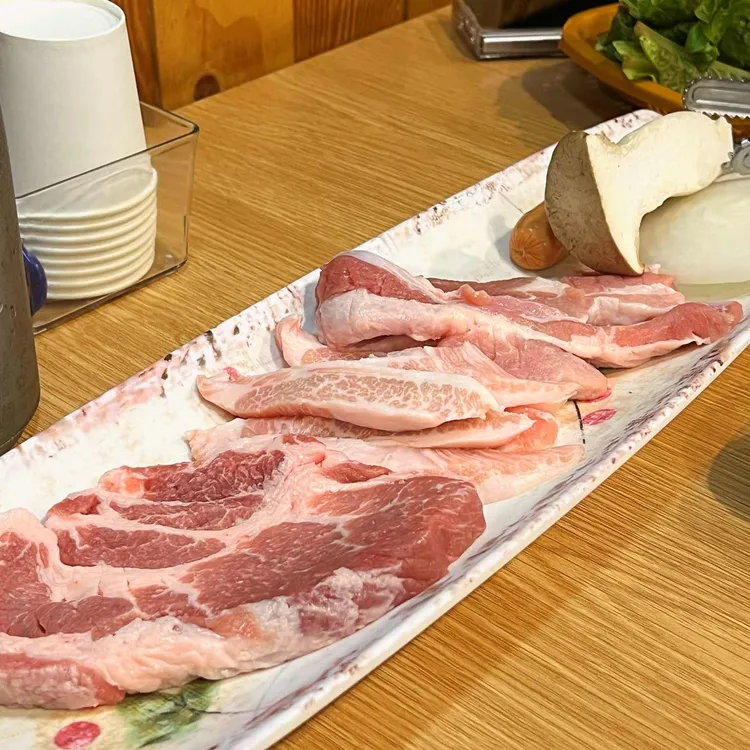 황금돼지 대표 사진