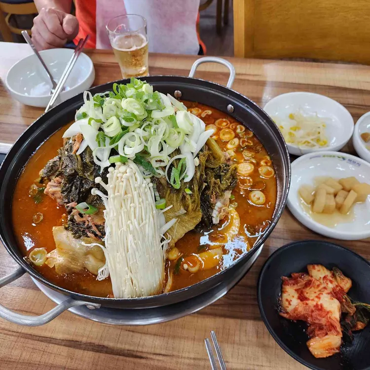 통뼈감자탕 대표 사진