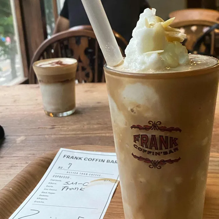 프랭크커핀바 사진