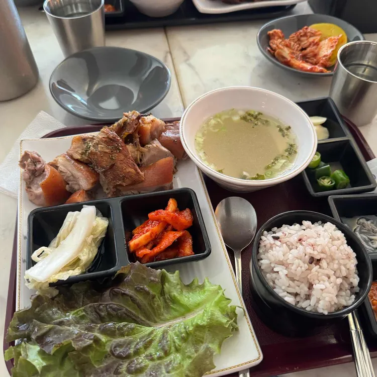 도산족발& 종로할머니칼국수 사진 2