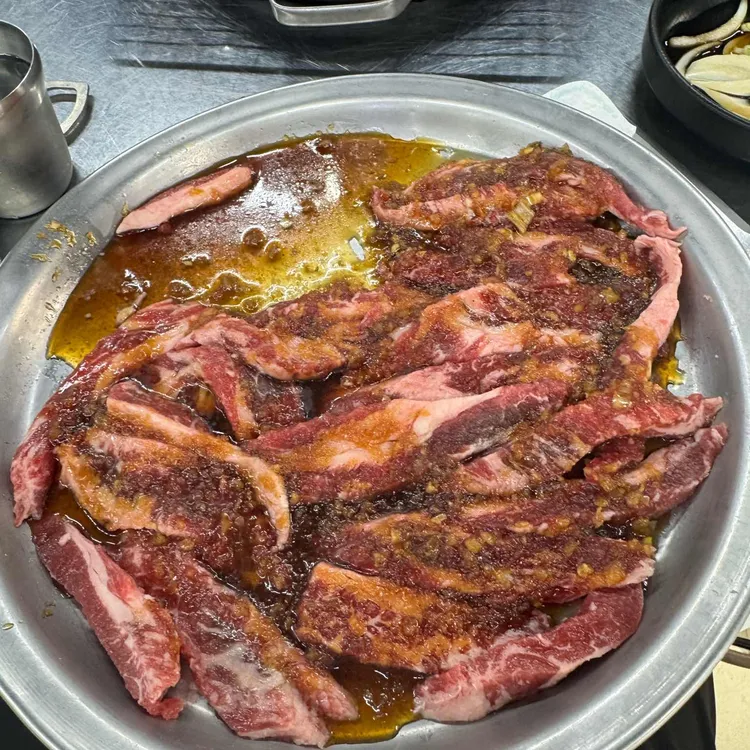 홍이 대표 사진