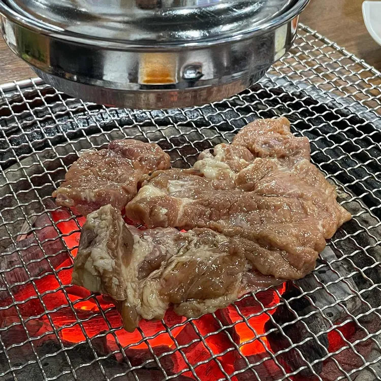 굴다리돼지갈비 사진 1