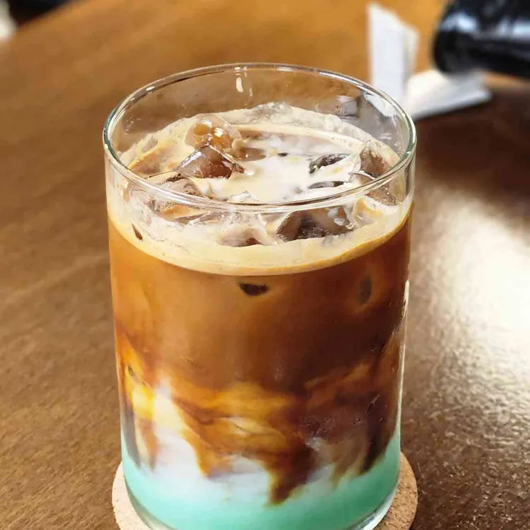 인썸니악 커피바 대표 사진