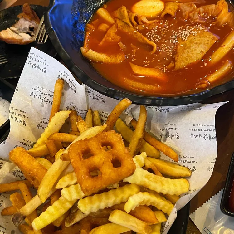 양계장집아들 대표 사진
