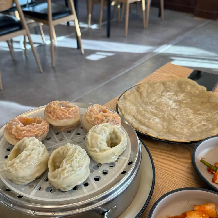 팔당원조칼제비 사진 2