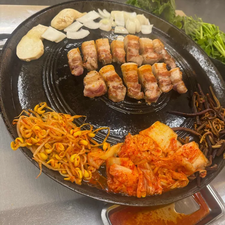상구네솥뚜껑삼겹살 사진 1