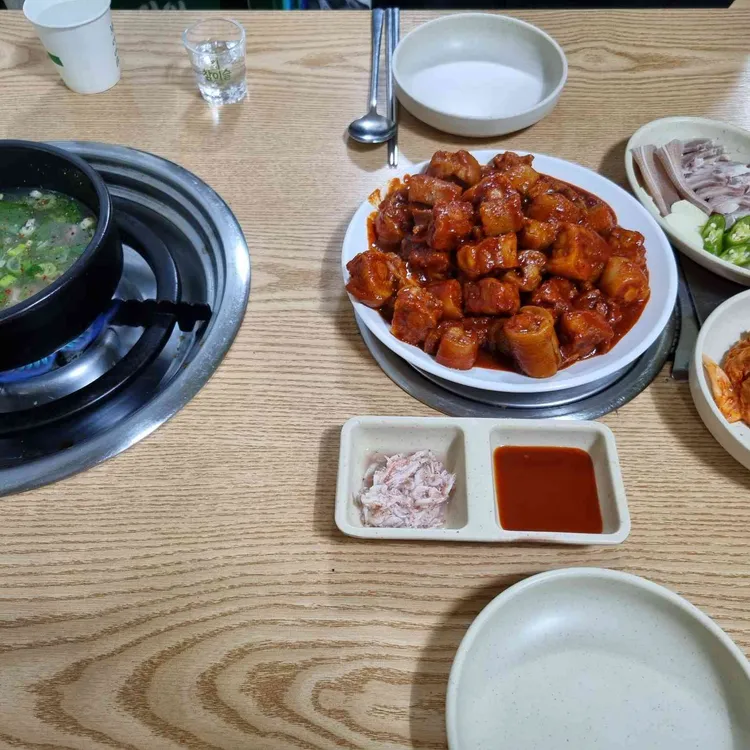 황토뼈해장국 대표 사진