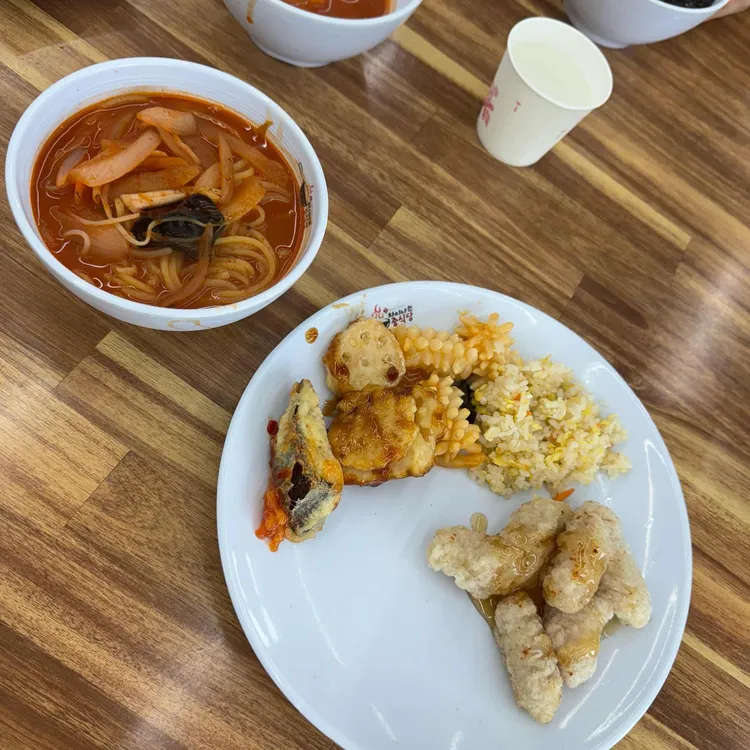 차이나는 중식당 더뷔페 사진 1