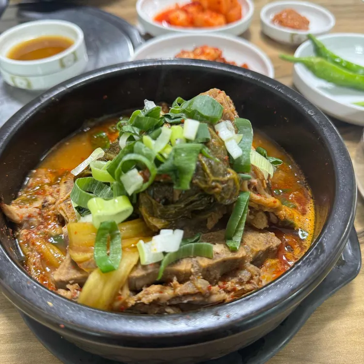푸짐한감자탕 사진 2