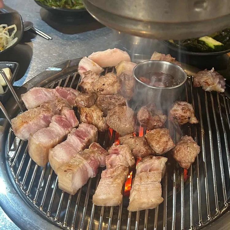 사계흑돼지 사진 2