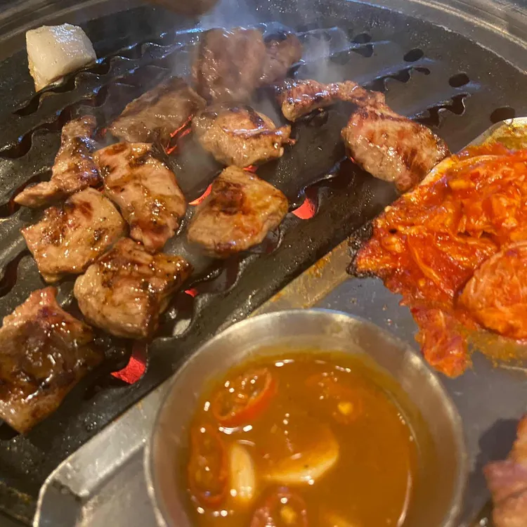 꾸석지돌판한우 대표 사진