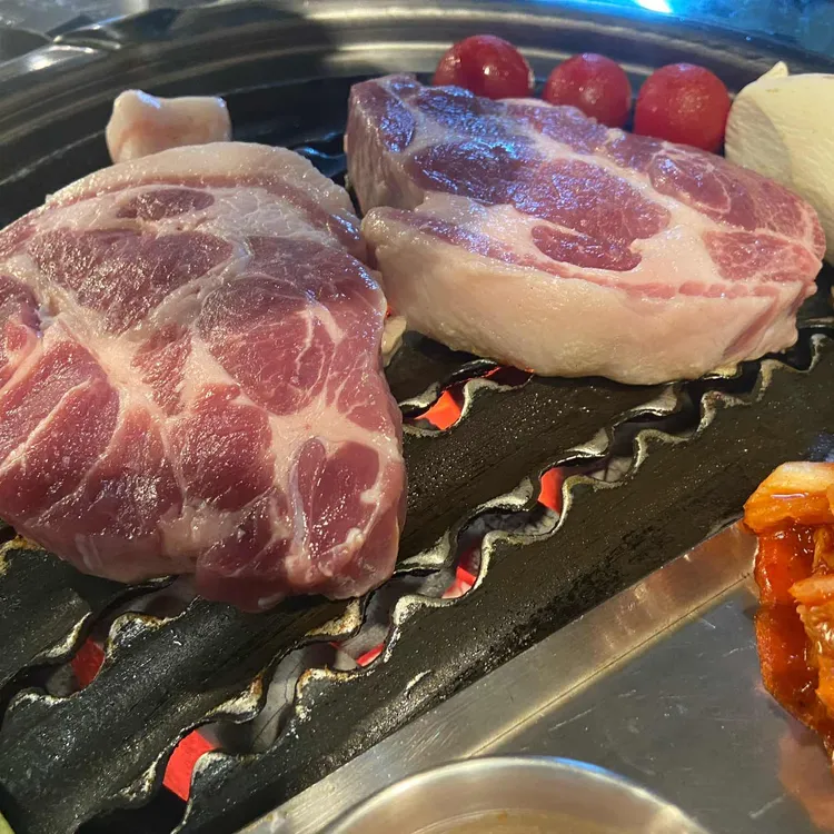 꾸석지돌판한우 대표 사진