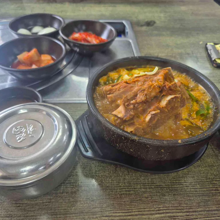 새벽감자탕 사진 2