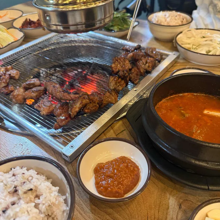 형제참숯불갈비 대표 사진