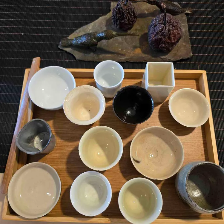 아도 대표 사진