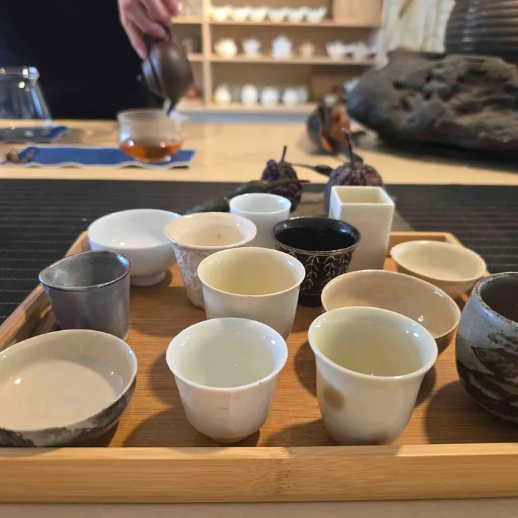 아도 대표 사진