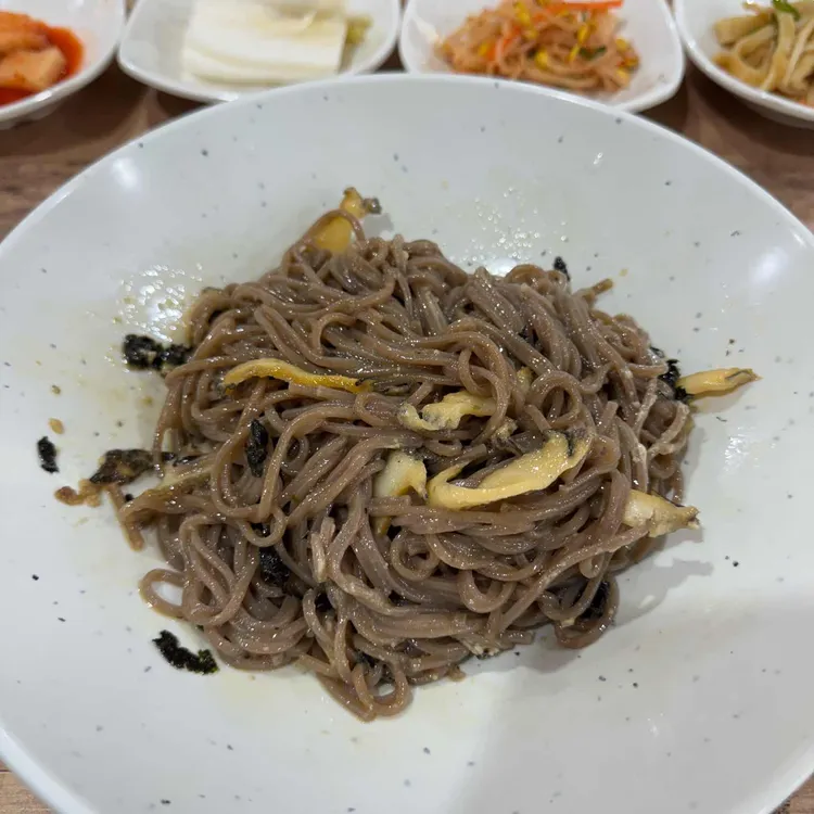 강릉엄지네꼬막집 대표 사진